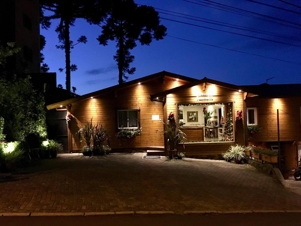Pousada Jasmim Gramado Ngoại thất bức ảnh